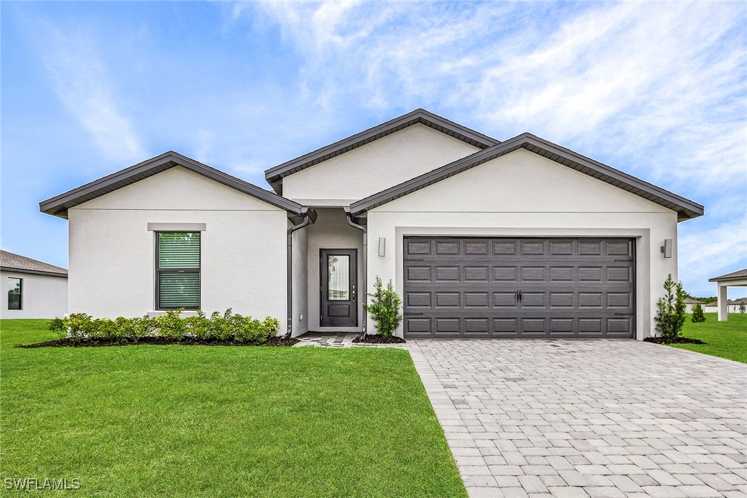 5 bed home in Labelle