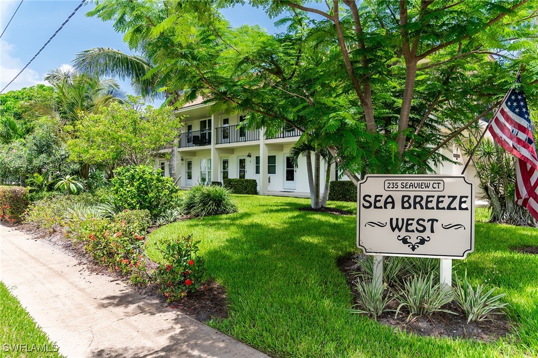 1 bed home in Marco Island