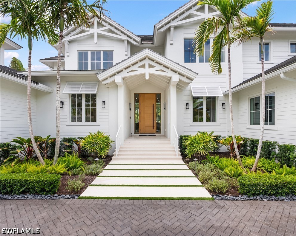 5 bed home in Naples