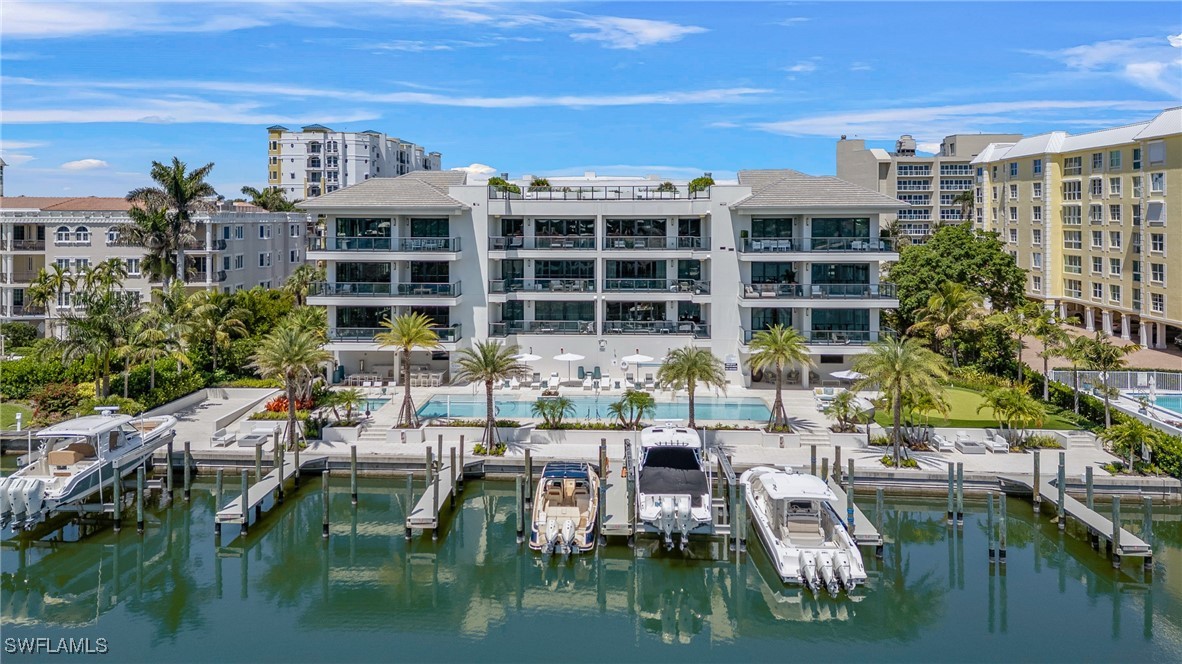 3 bed home in Naples