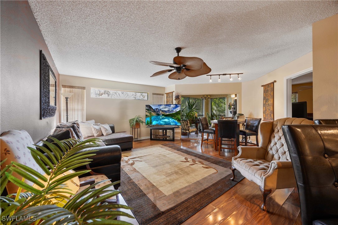 2 bed home in Bonita Springs