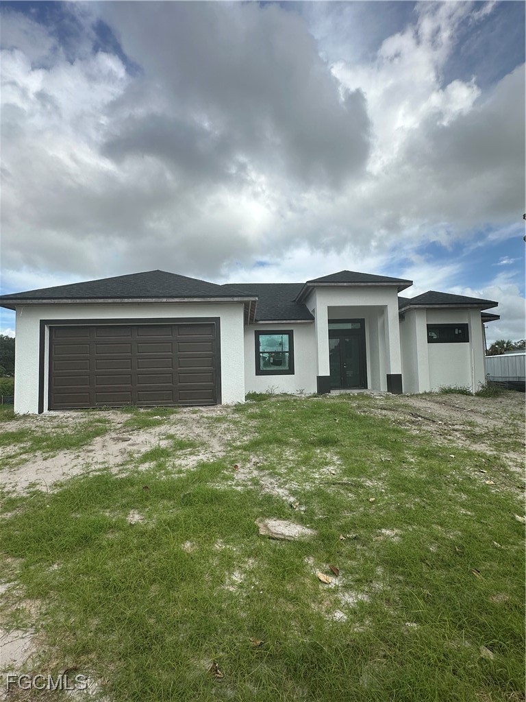 3 bed home in Lehigh Acres