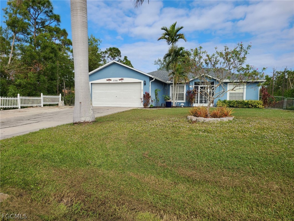 3 bed home in St James City