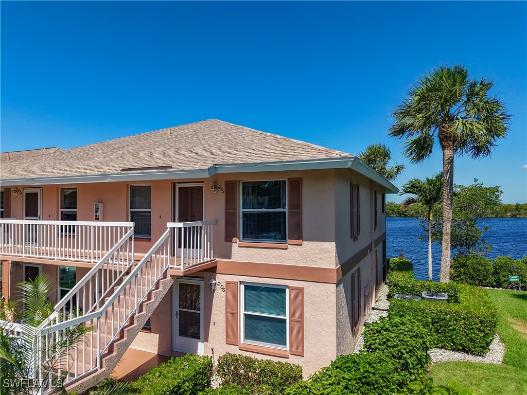 2 bed home in Naples