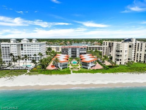 3 bed home in Naples