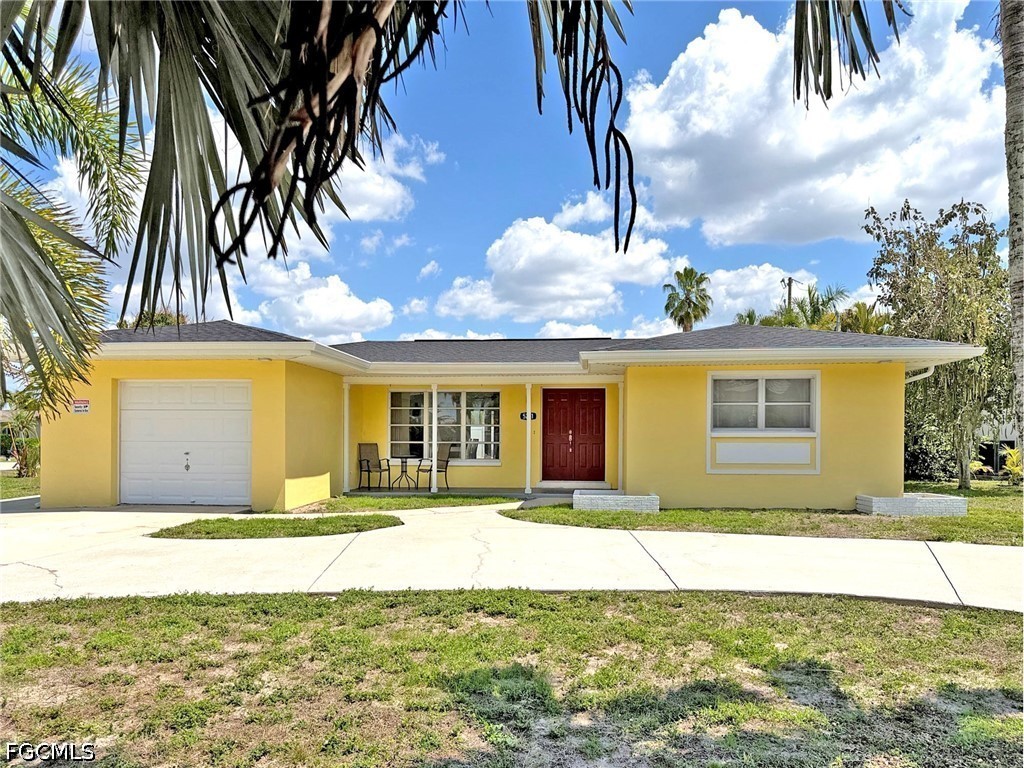 2 bed home in Cape Coral