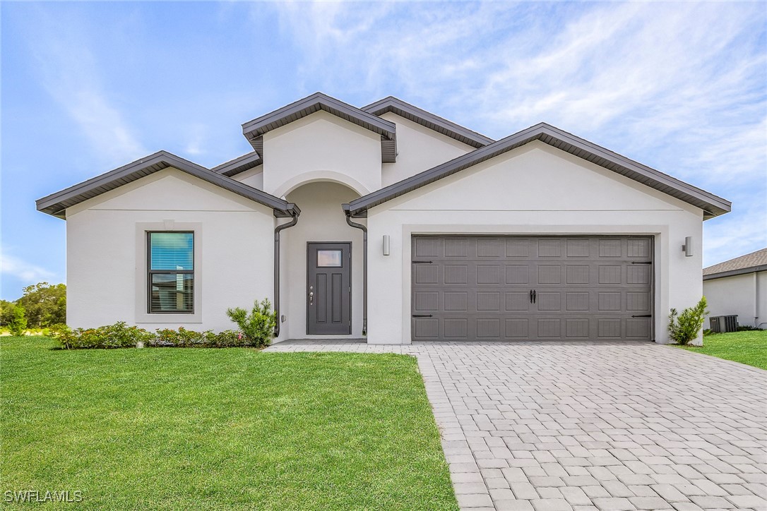 5 bed home in Labelle