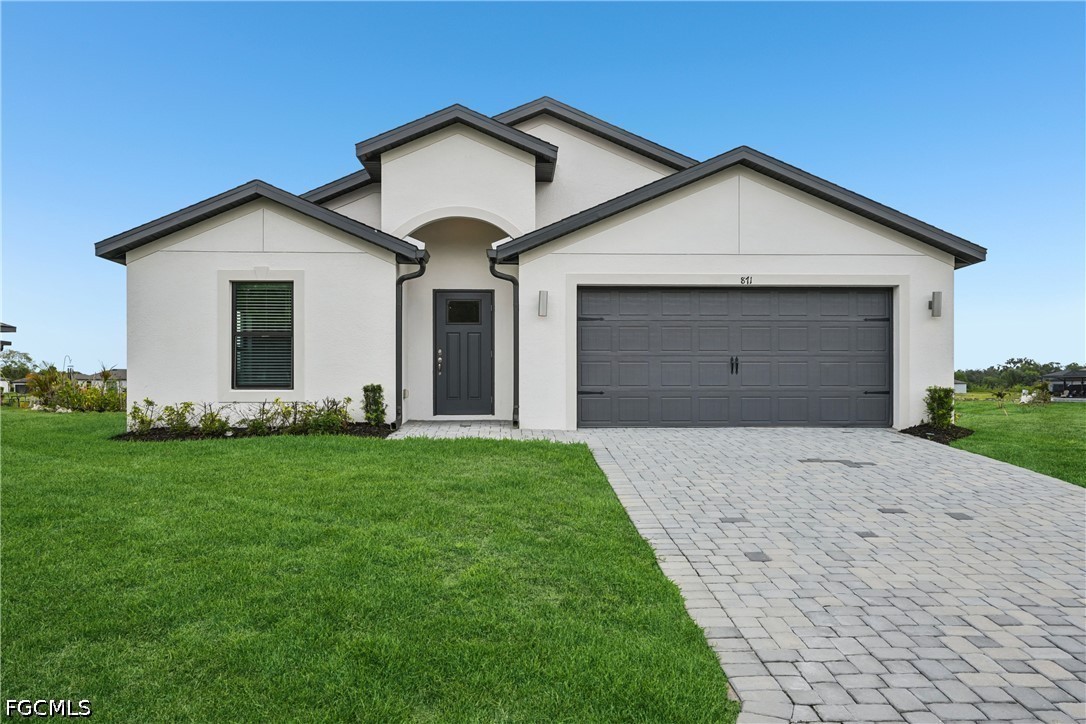 4 bed home in Labelle