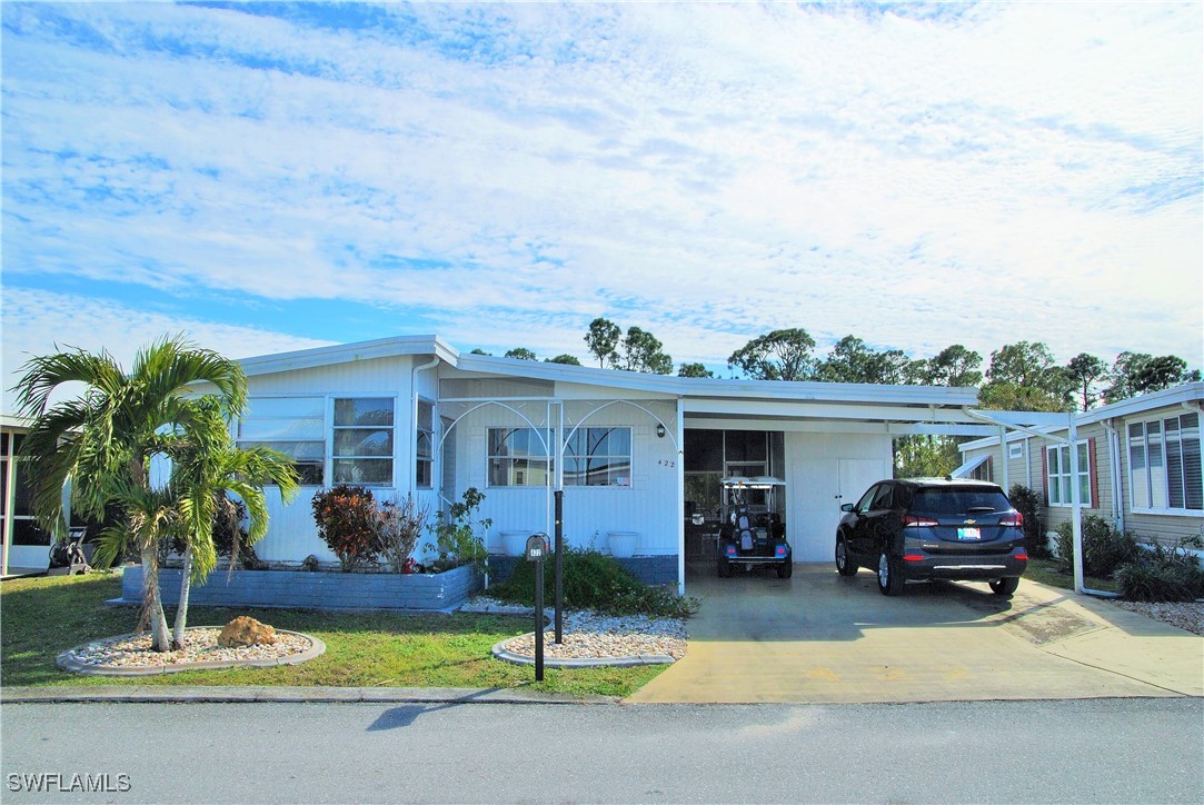 2 bed home in North Fort Myers