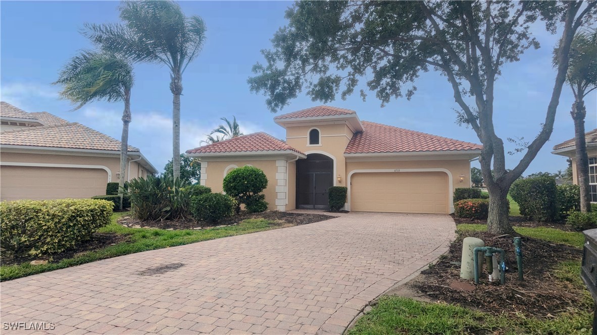 3 bed home in Naples