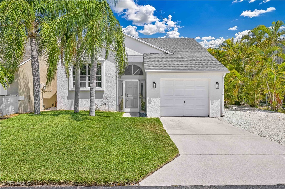 2 bed home in Fort Myers