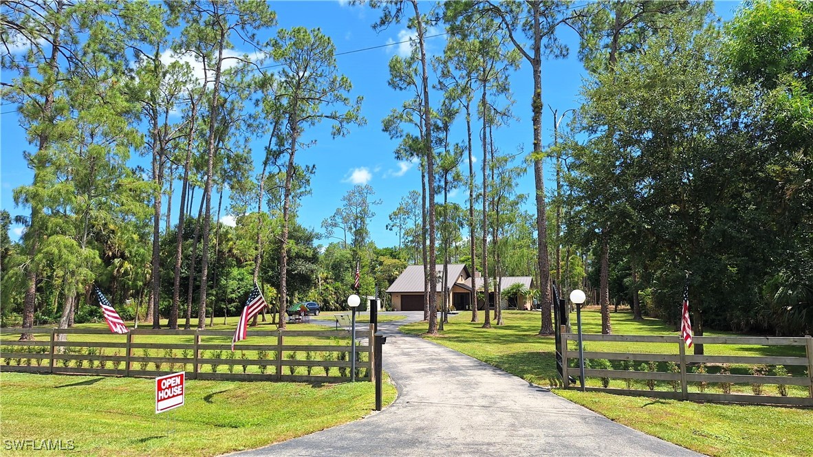 4 bed home in Naples