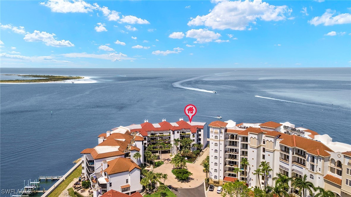 2 bed home in Naples
