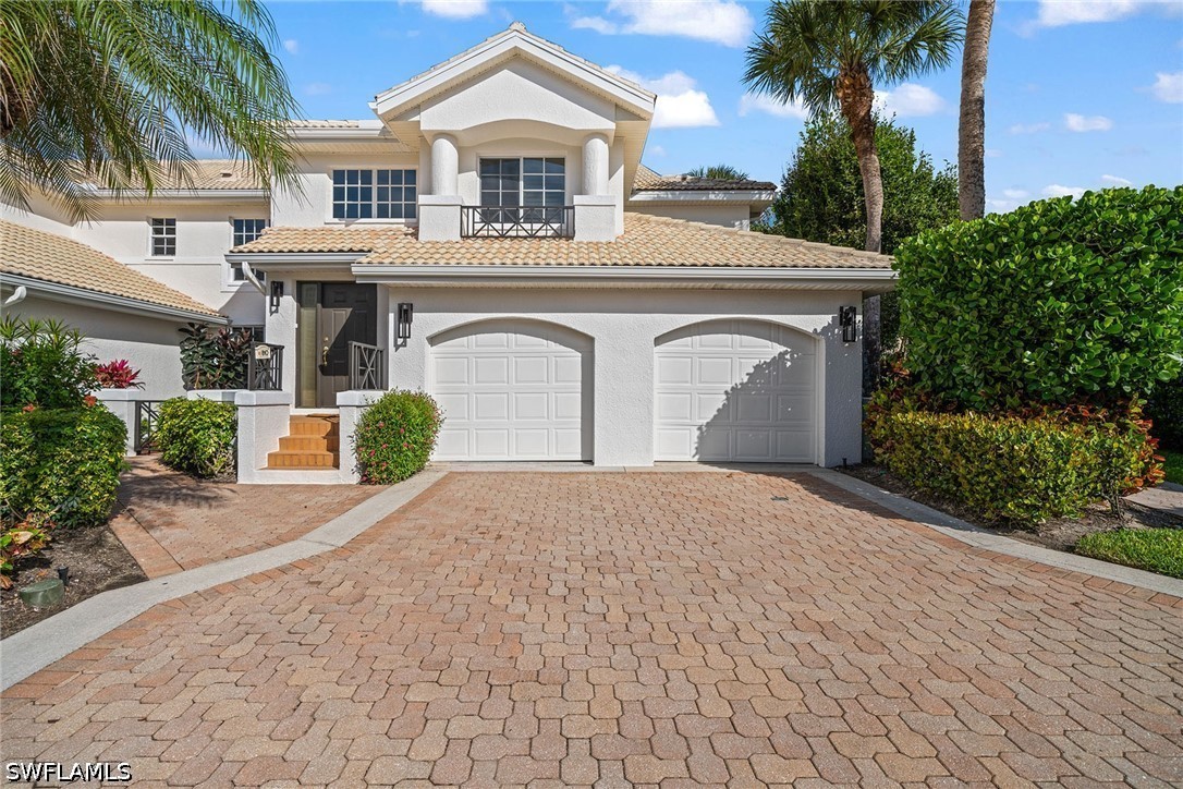 2 bed home in Naples