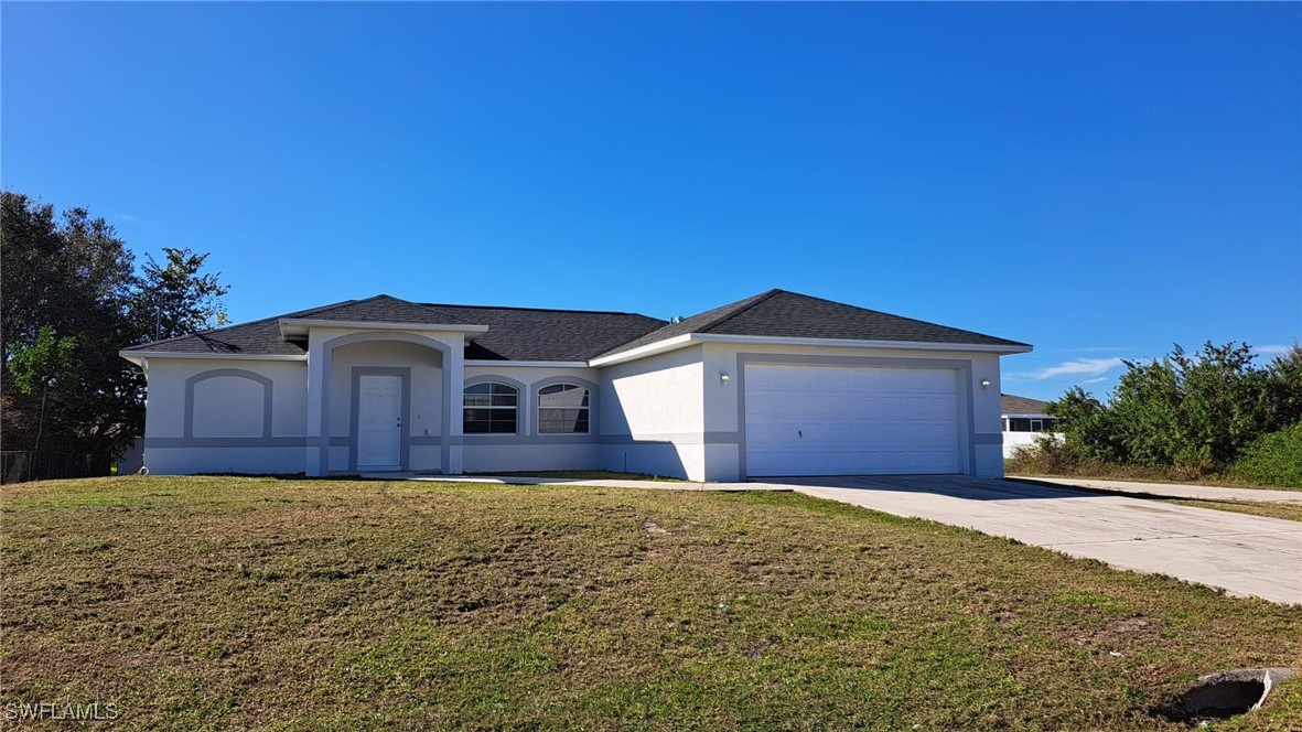 3 bed home in Lehigh Acres