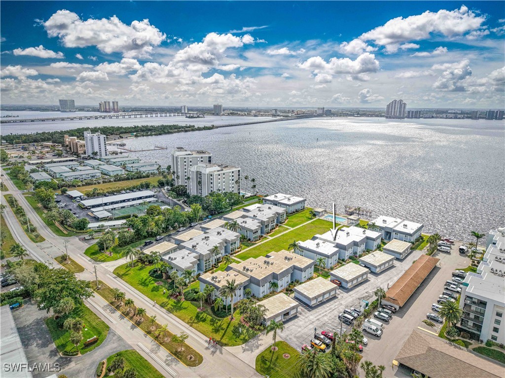 2 bed home in North Fort Myers