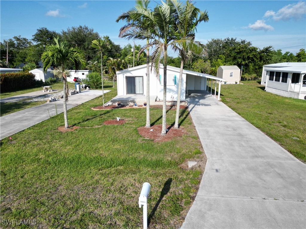 2 bed home in Fort Myers