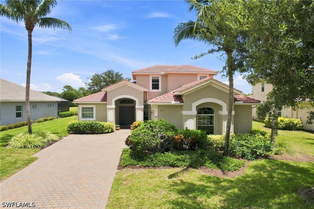 4 bed home in Naples