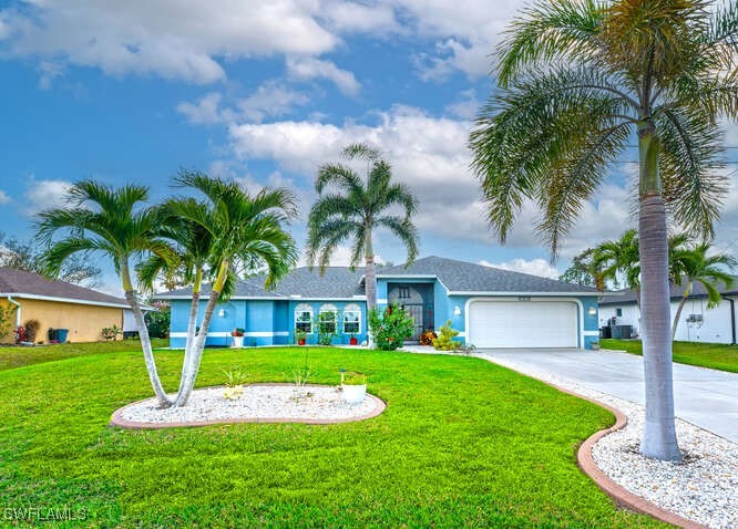 3 bed home in Cape Coral
