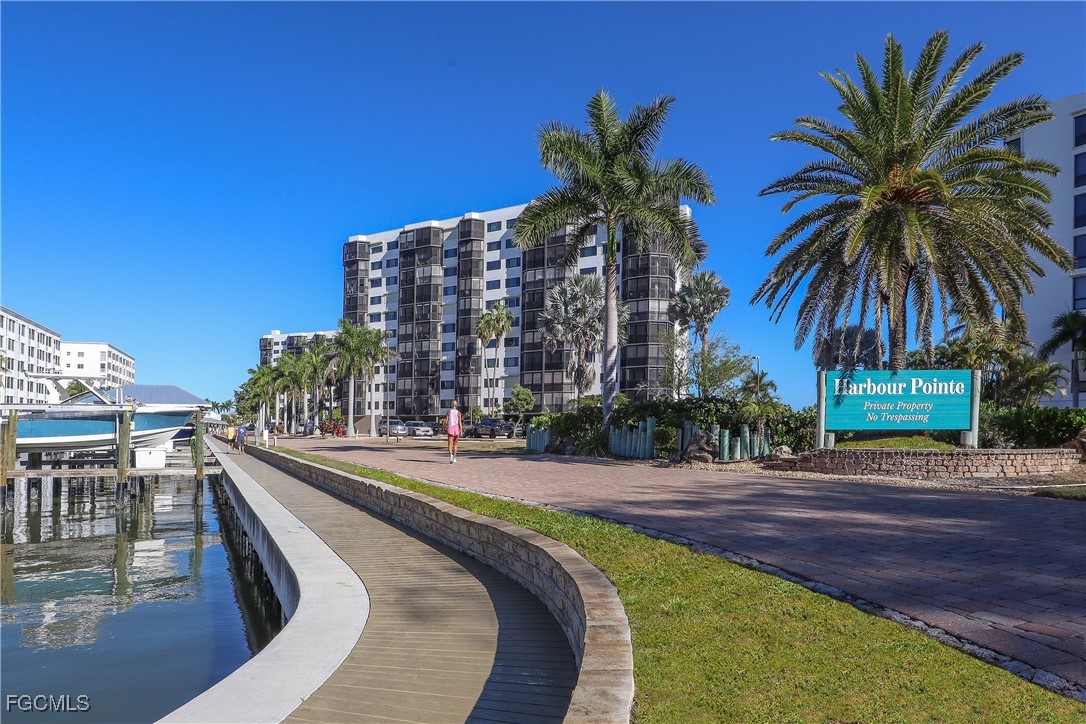 2 bed home in Fort Myers Beach
