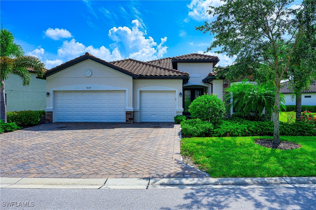 3 bed home in Naples