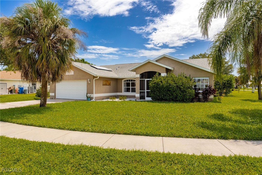 3 bed home in Lehigh Acres