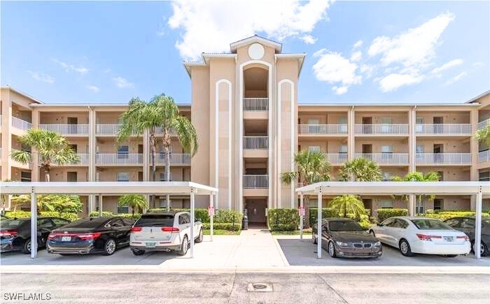 2 bed home in Estero