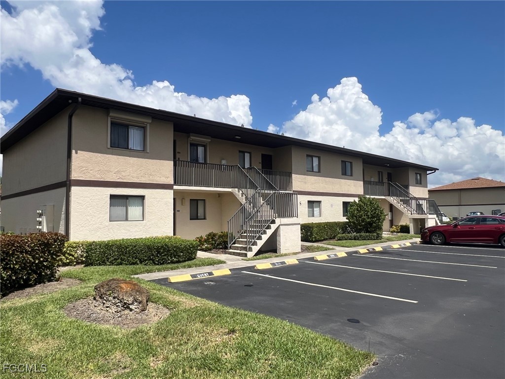 2 bed home in Fort Myers