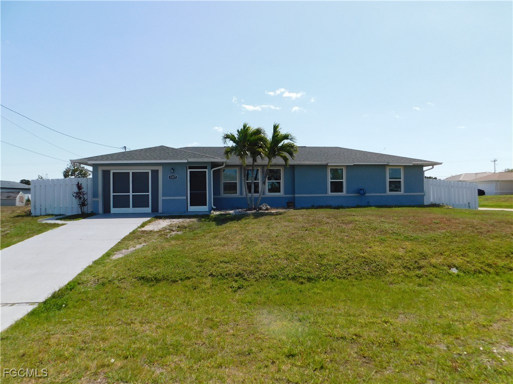 3 bed home in Cape Coral