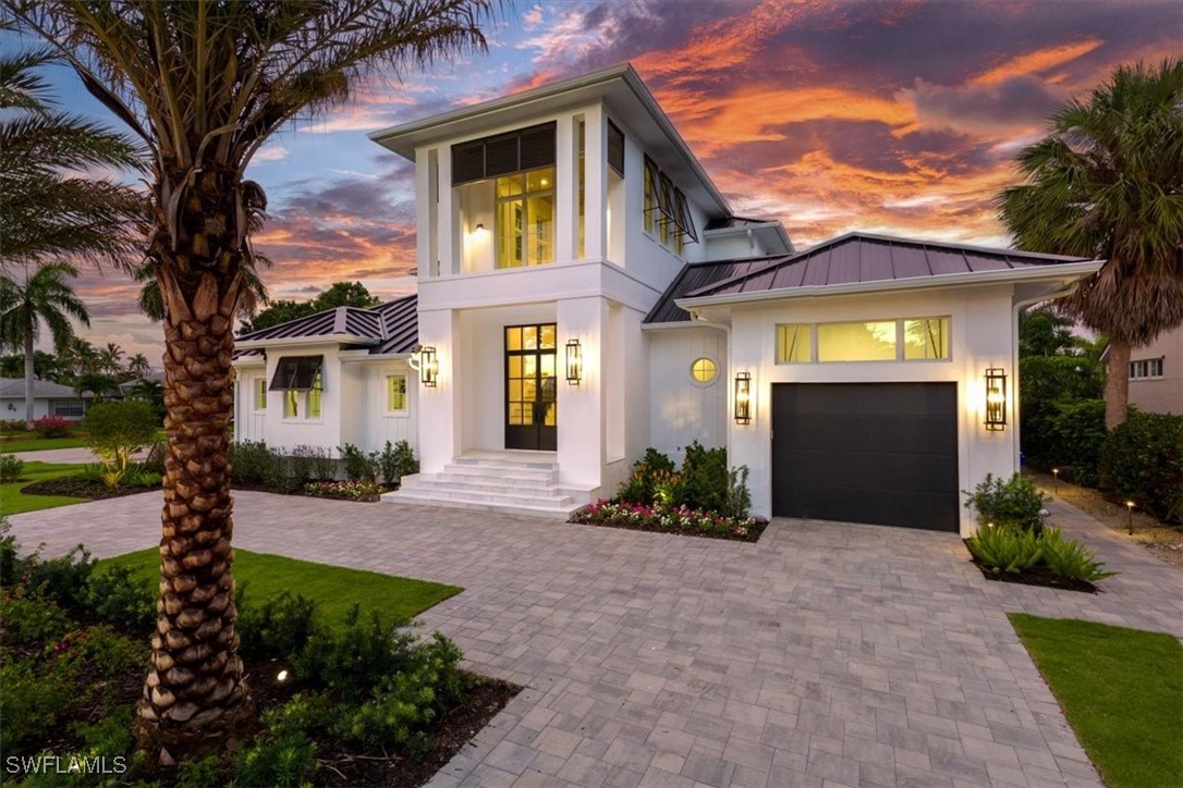 4 bed home in Naples