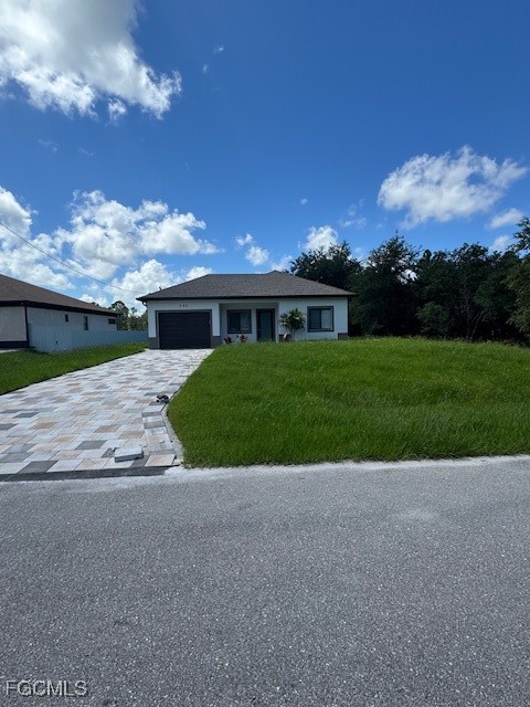3 bed home in Lehigh Acres