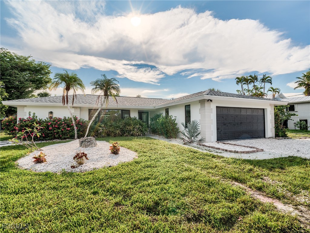 3 bed home in Sanibel