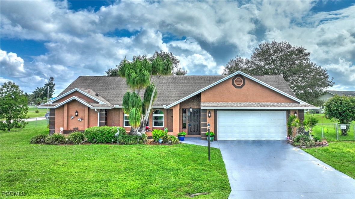 4 bed home in Lehigh Acres