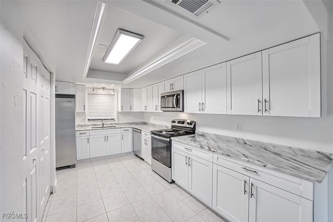 2 bed home in Fort Myers