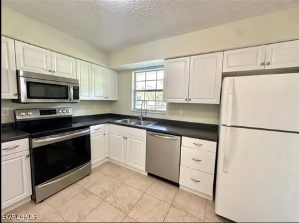 2 bed home in Naples