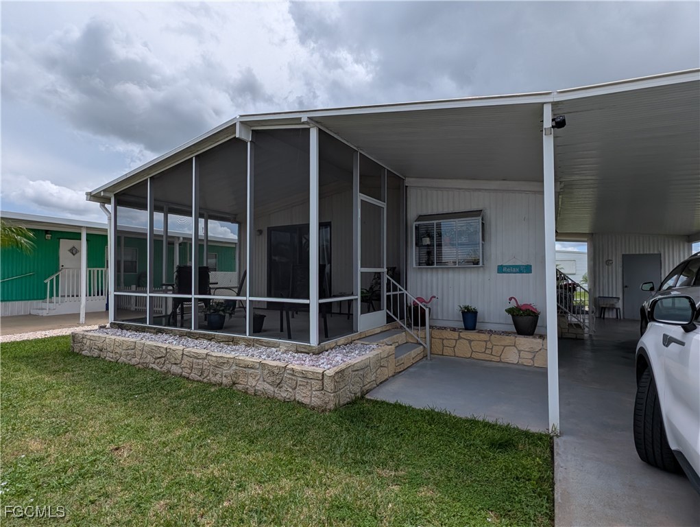 2 bed home in North Fort Myers