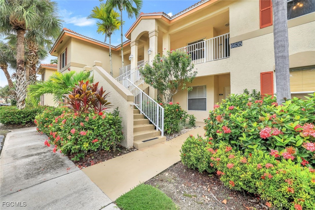 2 bed home in Naples