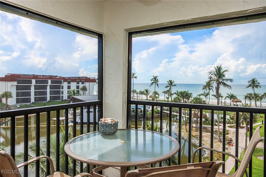 2 bed home in Sanibel