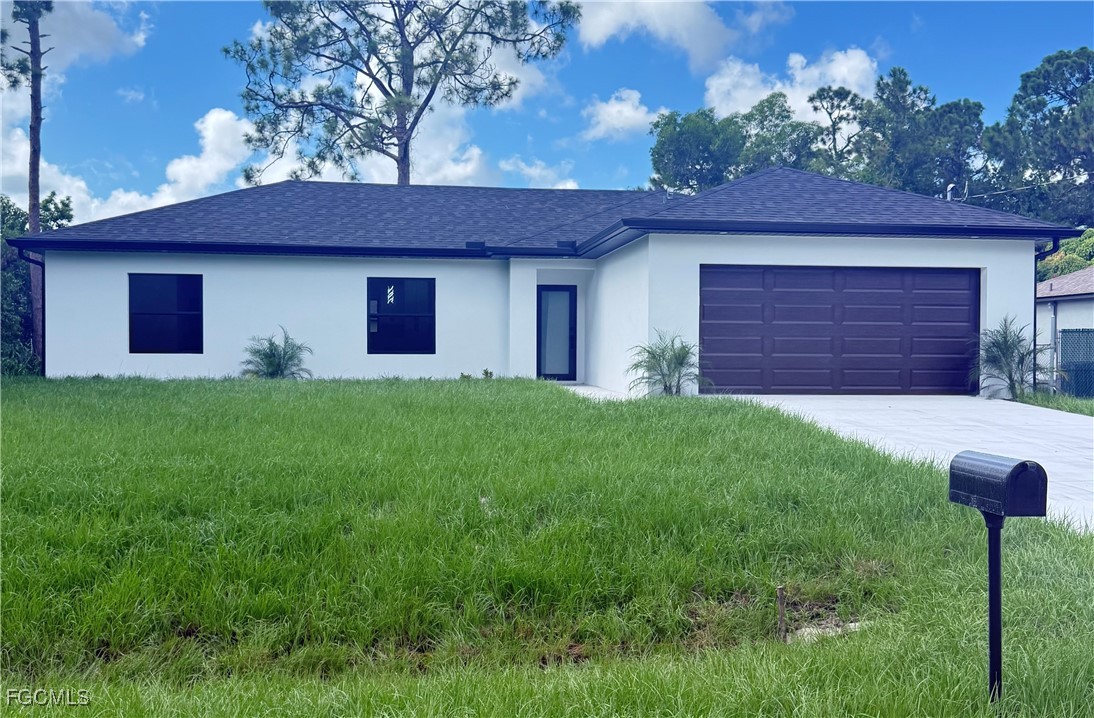 3 bed home in Lehigh Acres