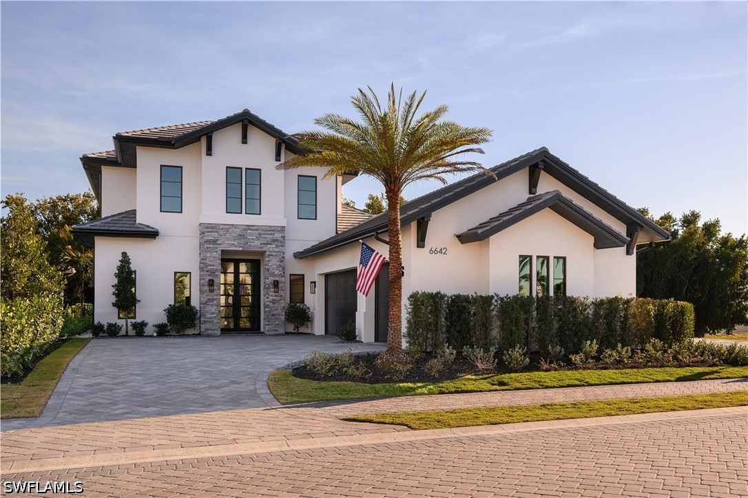 4 bed home in Naples