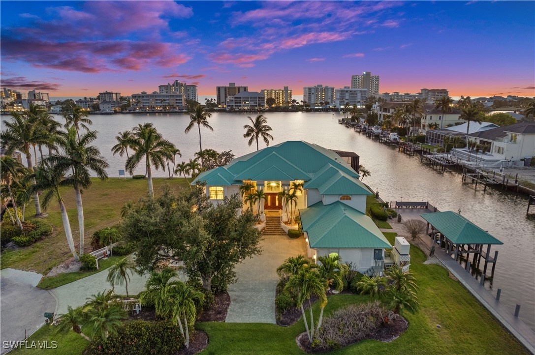 4 bed home in Naples