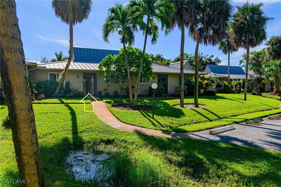 2 bed home in Naples