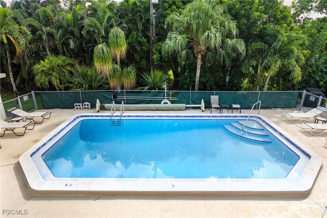 1 bed home in Cape Coral