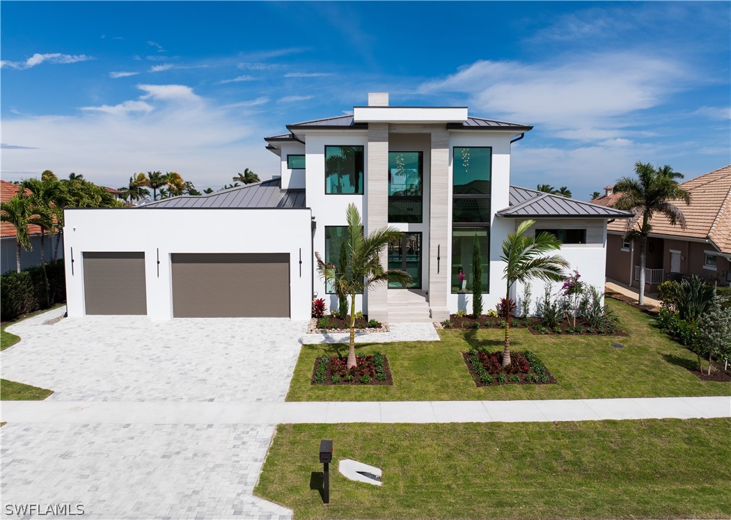 5 bed home in Marco Island