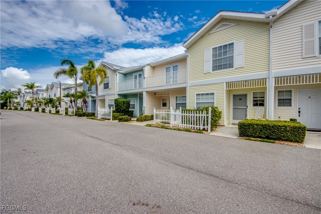 2 bed home in North Fort Myers
