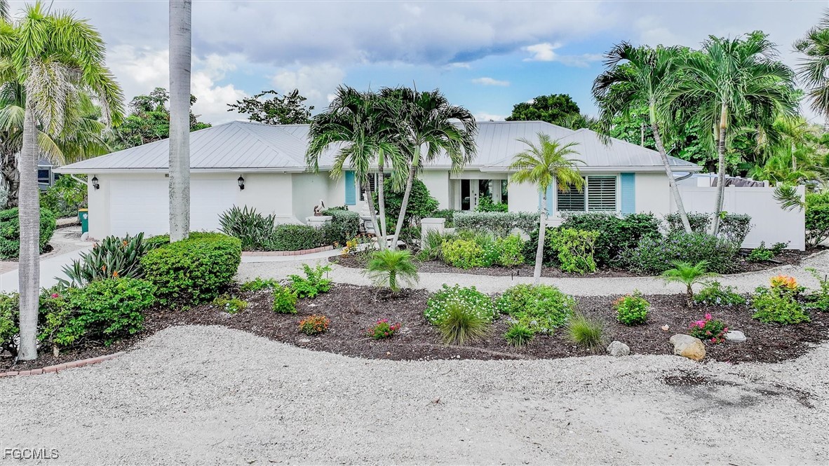 3 bed home in Sanibel