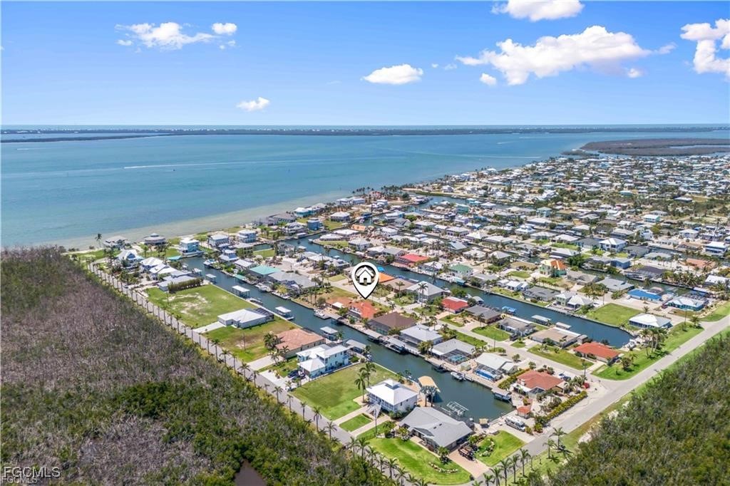 4 bed home in St James City