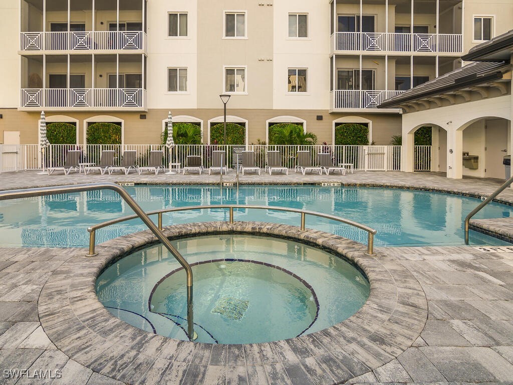2 bed home in Bonita Springs