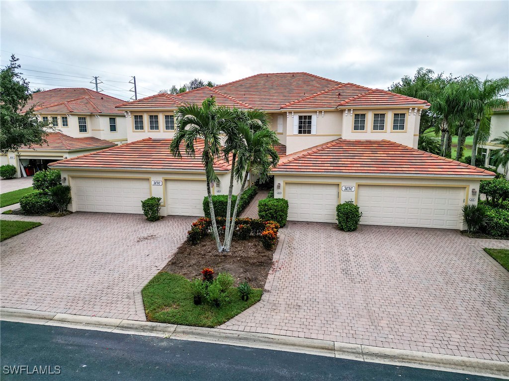 2 bed home in Fort Myers