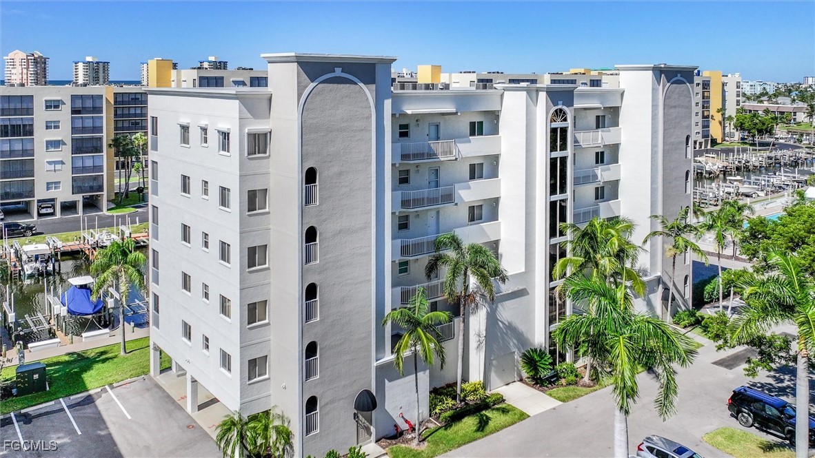 2 bed home in Fort Myers Beach